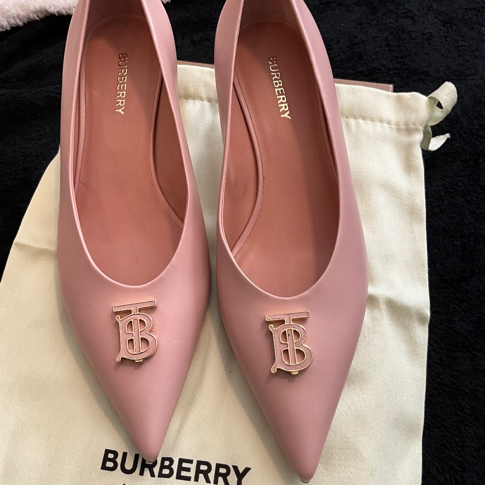 Burberry Ezra Dusky Pink Pump